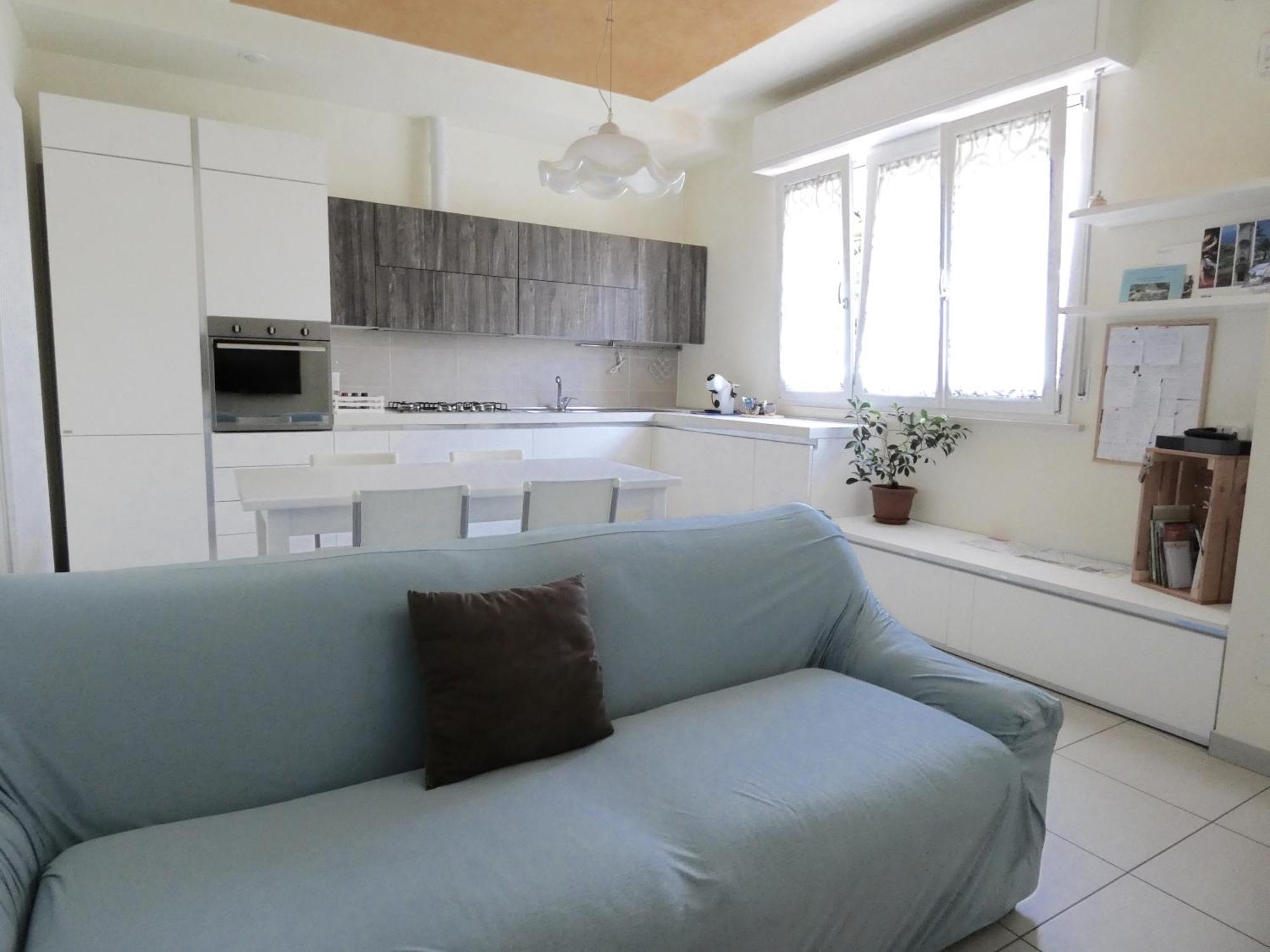 Casa Loren Apartment Pesaro Bagian luar foto